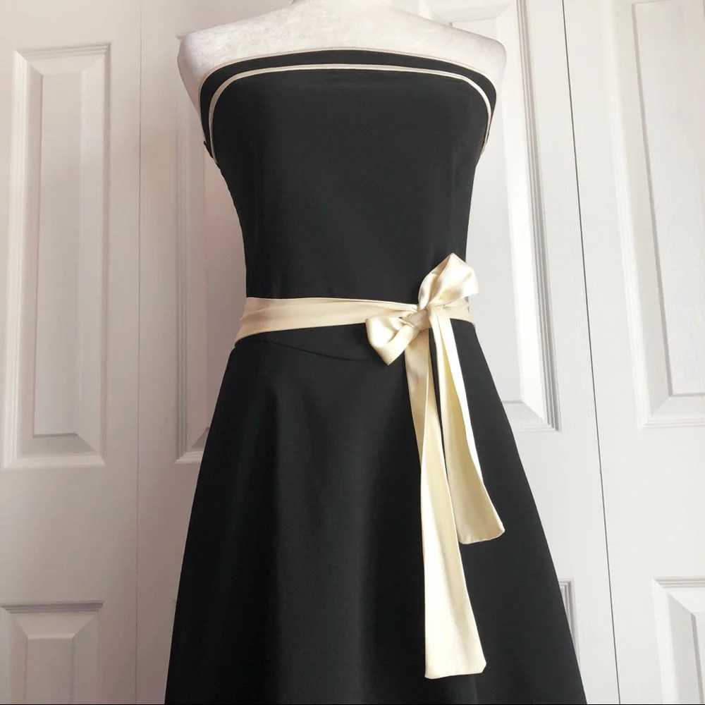 Vintage Ruby Rox Juniors' Black & Ivory Strapless Dress